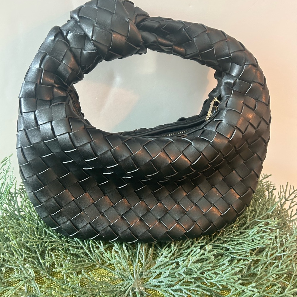Urban Expressions Jodie Black Woven Bag